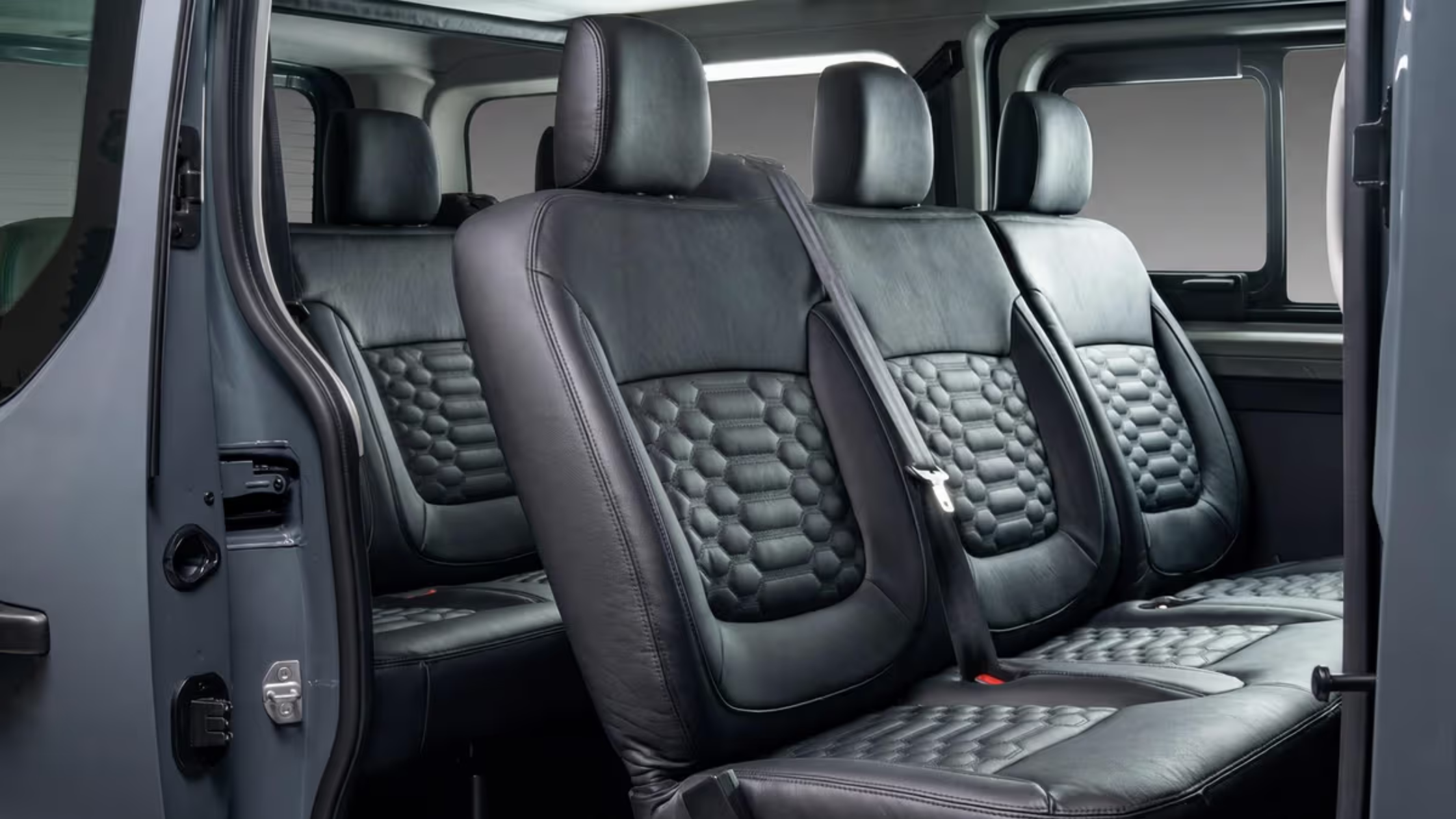 CMH Renault-Midrand Trafic-Seats